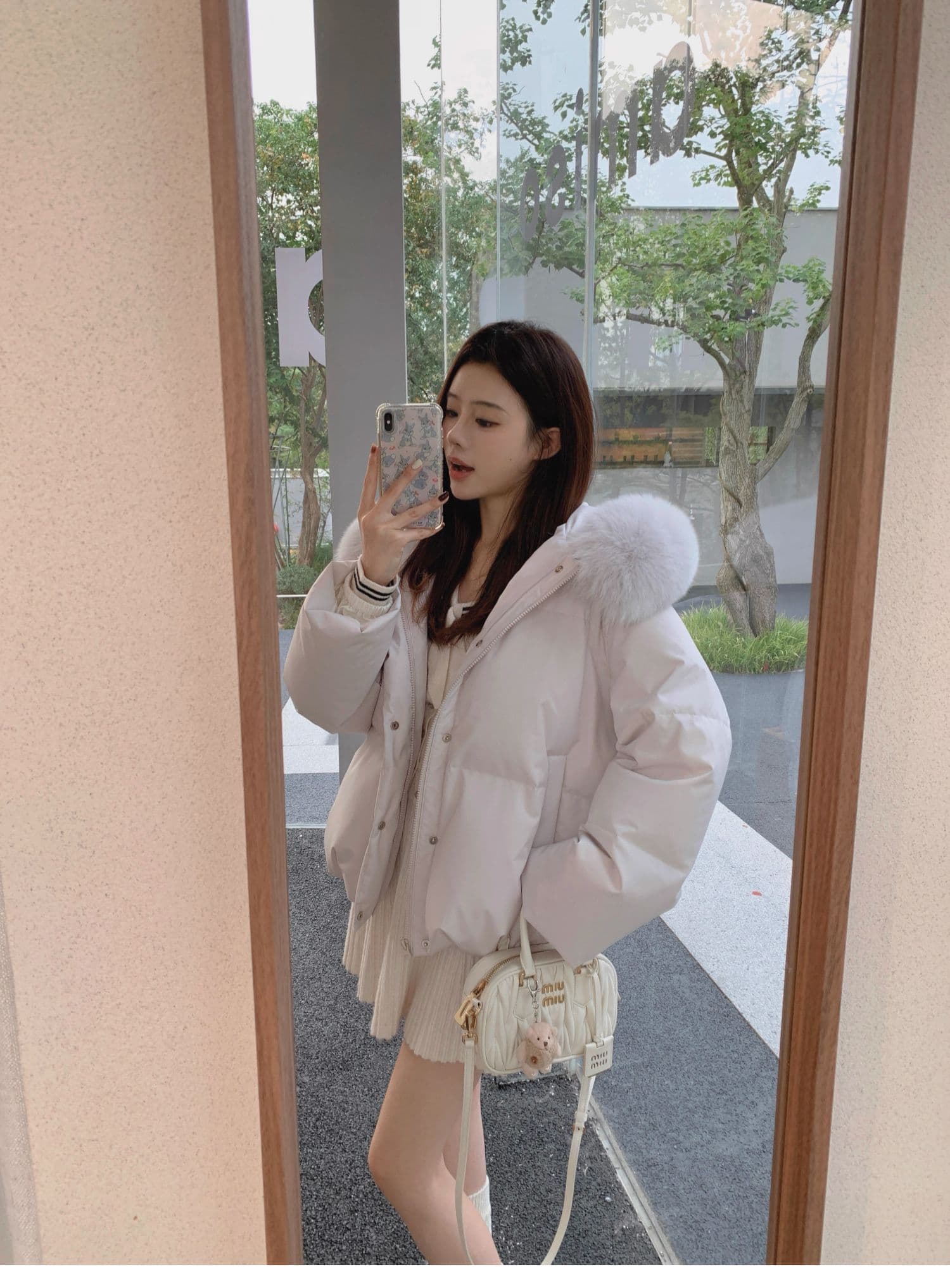 핑크색 폭스 큰 모피 칼라 후드 쇼트 스타일 다운 재킷 여성 2026 년 겨울 한국 스타일 루즈핏 두꺼운 보온 재킷 상세 이미지 32