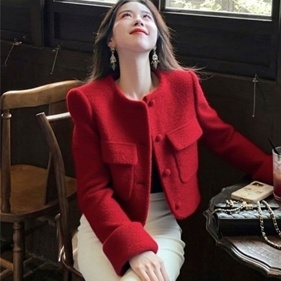 이른 봄 신년 새해 착용 가져 가라. 빛 럭셔리 연령 감소 외국 가스 부유 한 가족 천 골드 위엄있는 작은 빨간색 작은 샤넬 스타일 여성 코트