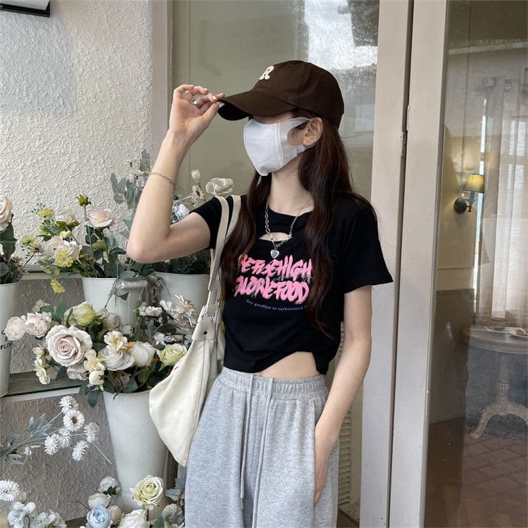 순면 당겨 프레임 섹시함 홀로우 아웃 티셔츠 인사이드 가져 가라. 반팔 여름 몸매 가꾸기 작은 대중 프린트 상세 이미지 16