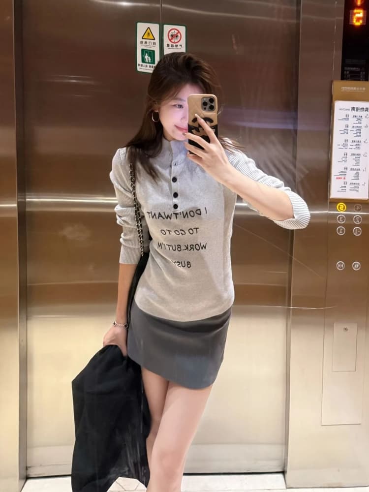 한 부서 회색 반하이넥 털 니트 스웨터 여성 봄 가을 새로운 알파벳 디자인 센스 품격 폴로 칼라 얇은 스타일 맨위 상세 이미지 2