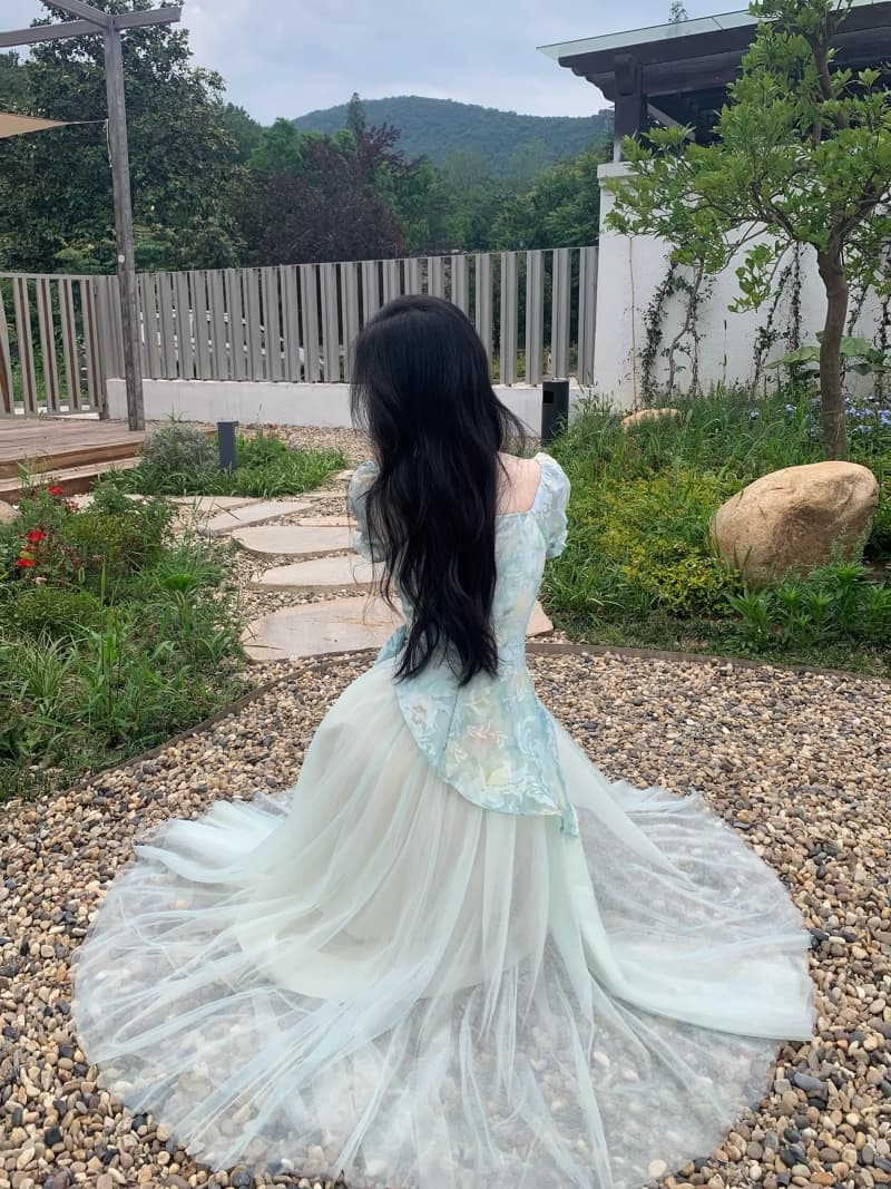 차 휴식 프랑스식 달콤함 신선함 도파민 고급 센스 헤일로 염색 프린트 패치워크 망사 허리 수축 페이크 레이어드 드레스 이미지 4