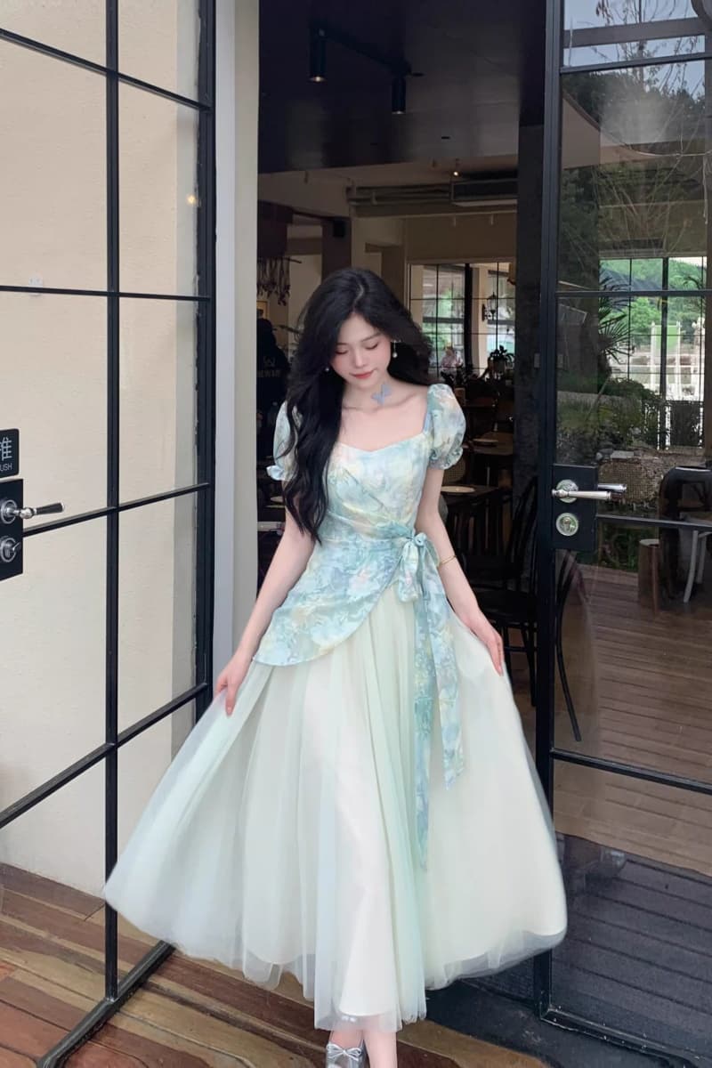 차 휴식 프랑스식 달콤함 신선함 도파민 고급 센스 헤일로 염색 프린트 패치워크 망사 허리 수축 페이크 레이어드 드레스 상세 이미지 6