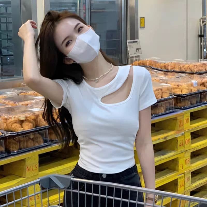 반팔 티셔츠 여성 디자인 센스 작은 대중 ins 여름 슬림해 보이는 Chic 불규칙 순수한 욕망 홀로우 아웃 대외 무역 국경 간 폭발 이미지 4