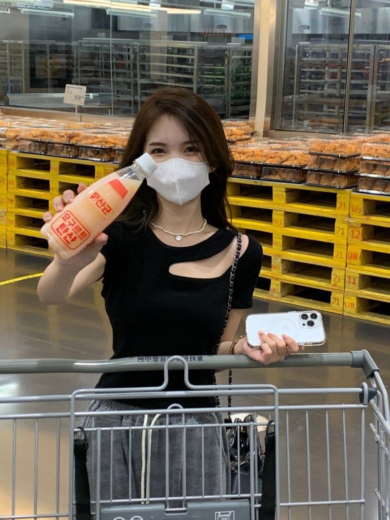 반팔 티셔츠 여성 디자인 센스 작은 대중 ins 여름 슬림해 보이는 Chic 불규칙 순수한 욕망 홀로우 아웃 대외 무역 국경 간 폭발 상세 이미지 5