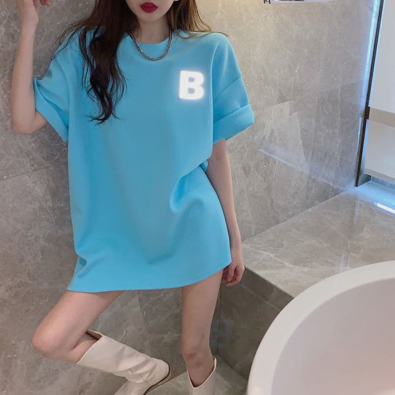 여름 새로운 한국 스타일 루즈핏 반팔 티셔츠 여성 3d 3 차원 범프 반사 프린트 여성 의류 맨위 상세 이미지 2