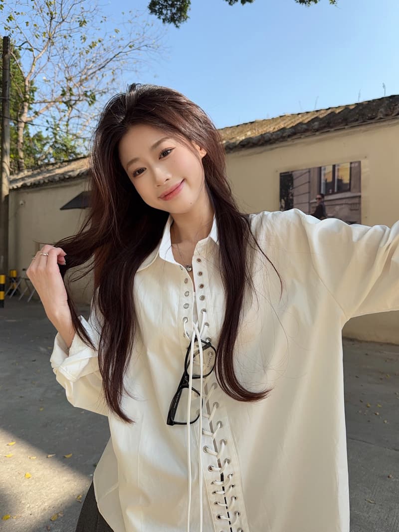 한 부서 세련된 작은 대중 디자인 센스 징 펀치 레이스업 캐주얼 화이트 셔츠 여성 긴 소매 2026 새로운 맨위 상세 이미지 26