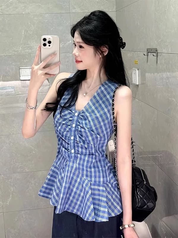 휴가 바람 한 부서 빨간색 체크무늬 V넥 조끼 여성 여름 새로운 연령 감소 다용도 허리 수축 슬림해 보이는 민소매 맨위 상세 이미지 12