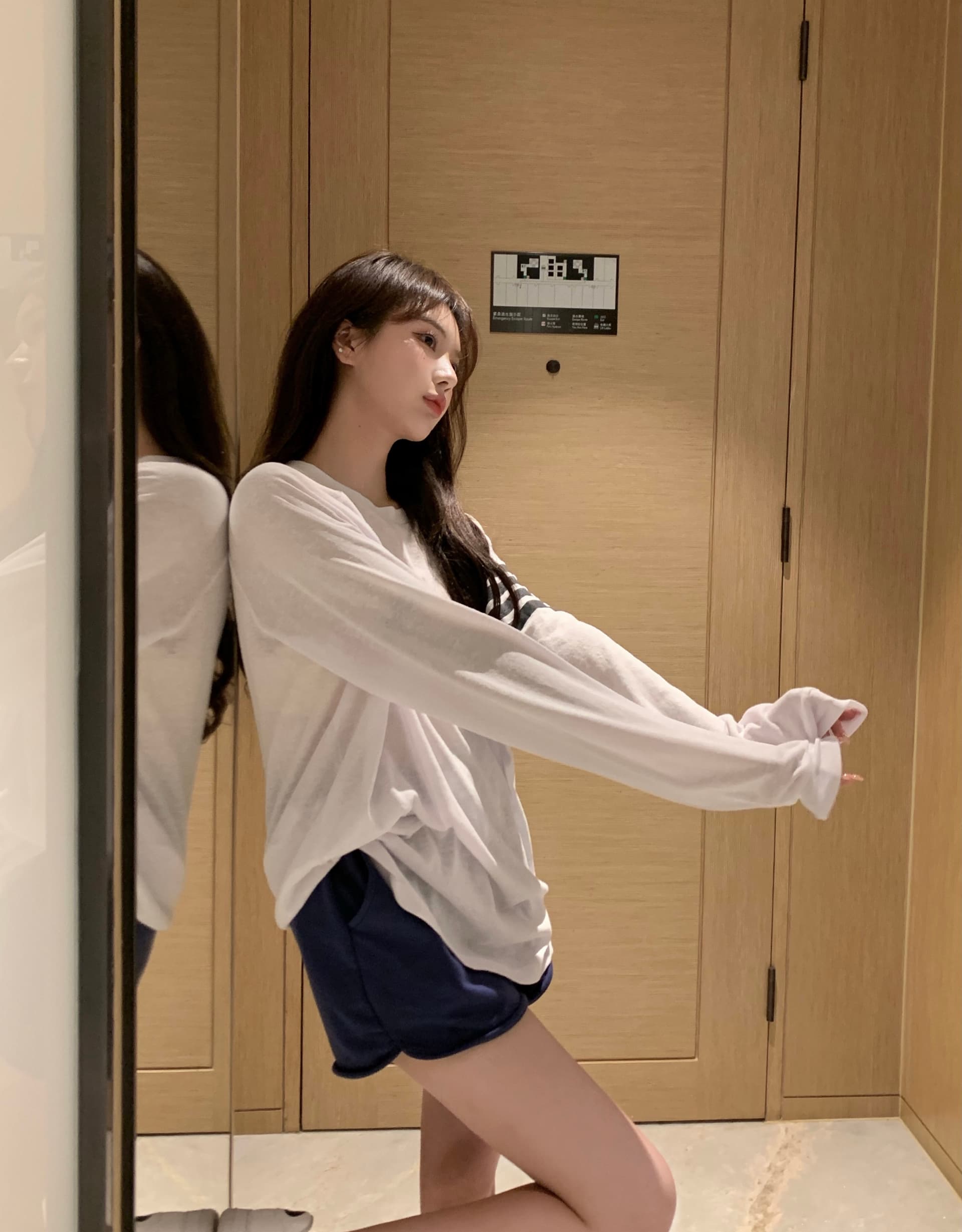 느긋한 바람 루즈핏 긴팔 티셔츠 기본 셔츠 옷 얇은 스타일 여성 여름 자외선 차단 스트라이프 착용 가져 가라. 롱 코트 블라우스 맨위 상세 이미지 14