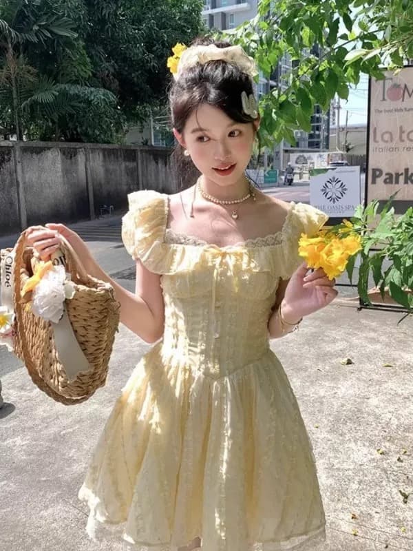 높은 품질 예술 건강 우유 씽 하는 소리 미니 스커트 순수한 욕망 바람 레이스 황색 광장 칼라 거품 소매 퍼프 드레스 이미지 2
