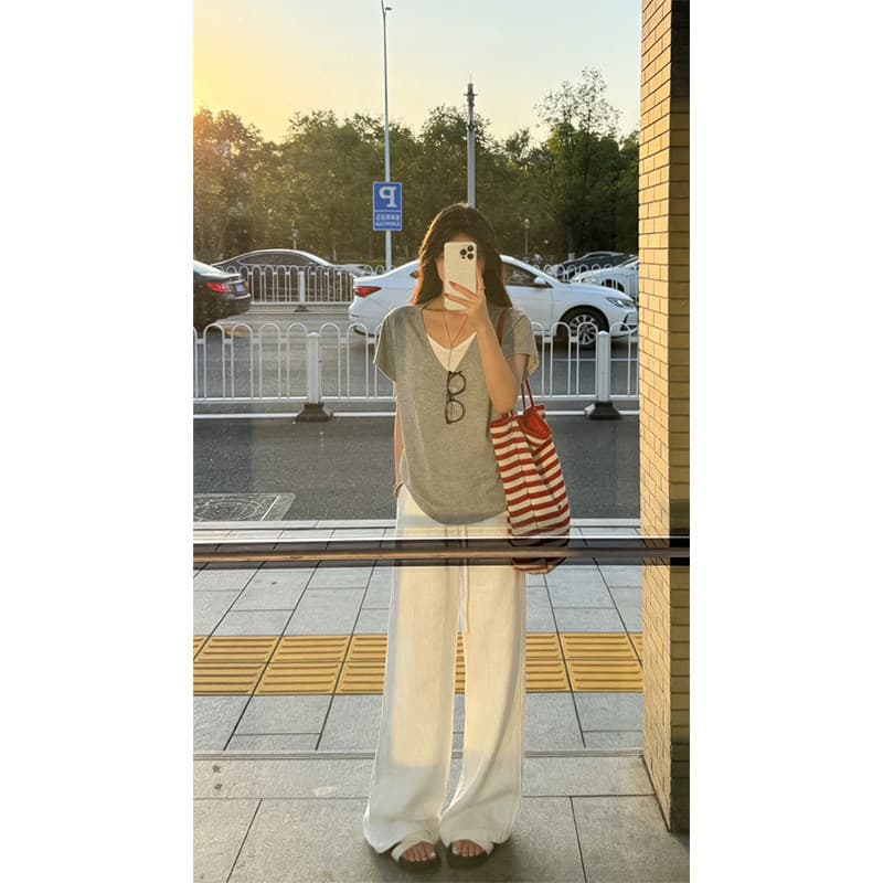 긍정적 인 어깨 페이크 레이어드 V넥 반팔 티셔츠 여성 여름 디자인 센스 작은 대중 루즈핏 슬림해 보이는 느긋한 반소매 동정 맨위 서비스 상세 이미지 3