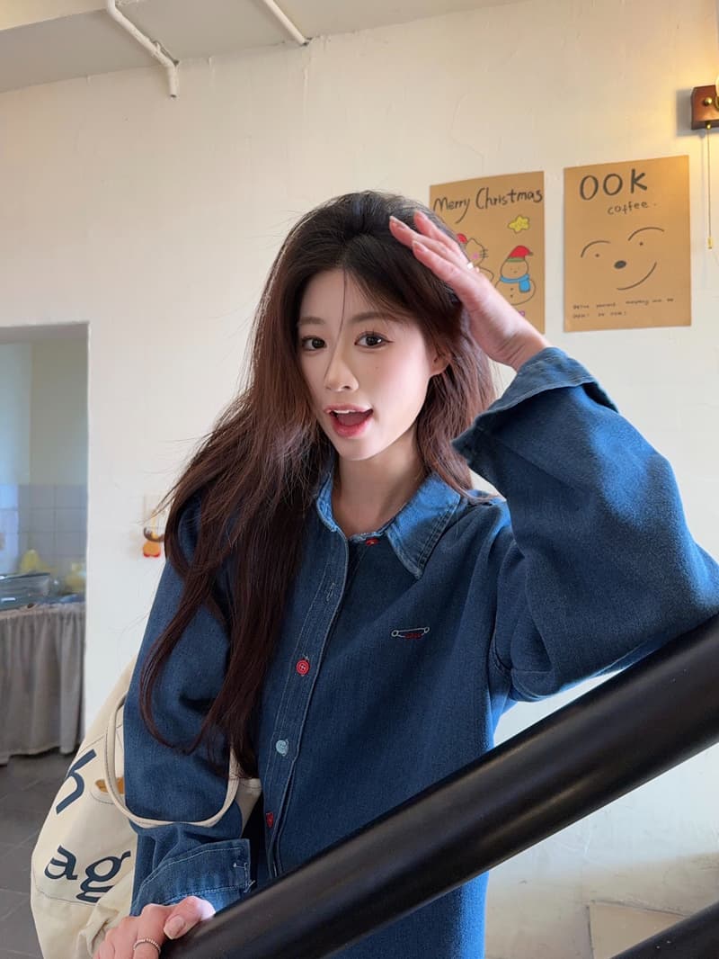 한 부서 레트로 자수 데님 여성 셔츠 2026 봄 디자인 센스 Chic 배색 단추 긴팔 맨위 재킷 상세 이미지 8