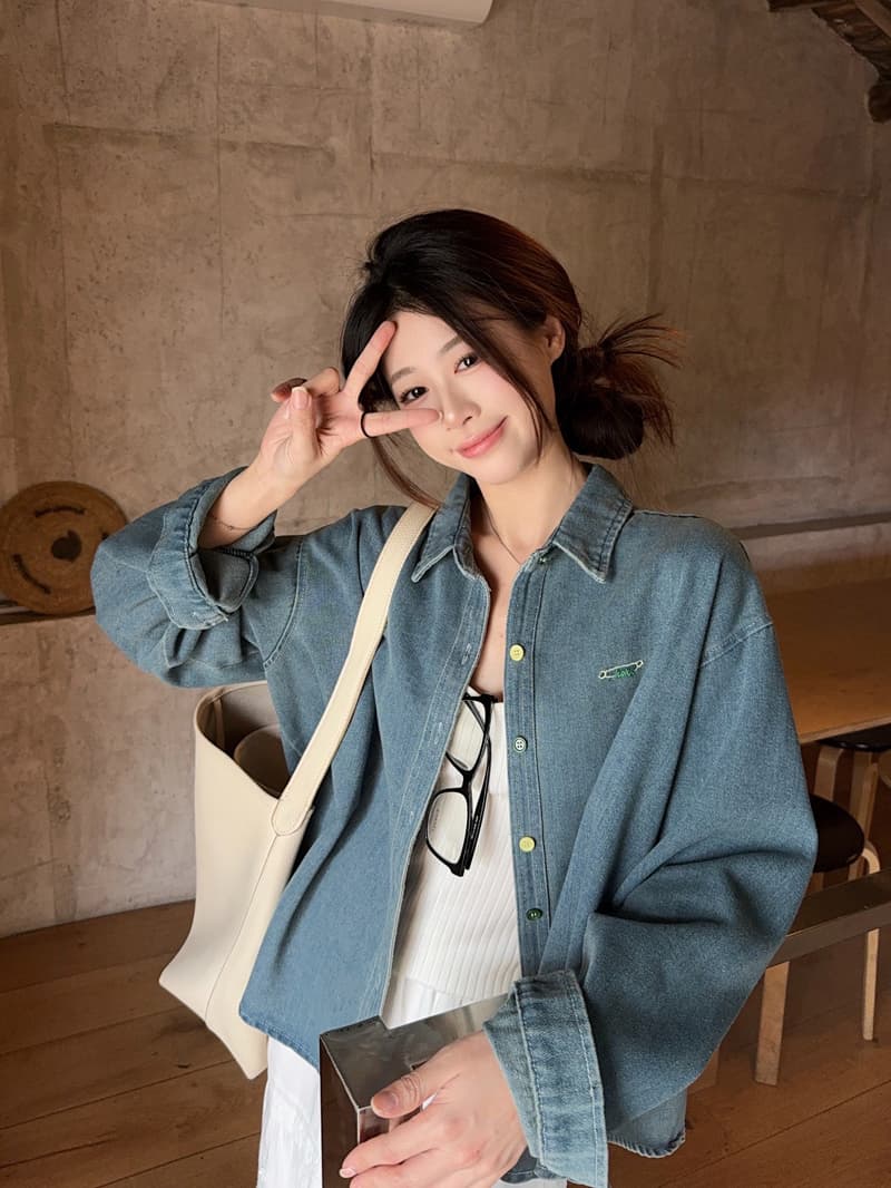한 부서 레트로 자수 데님 여성 셔츠 2026 봄 디자인 센스 Chic 배색 단추 긴팔 맨위 재킷 상세 이미지 11