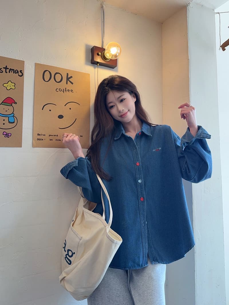한 부서 레트로 자수 데님 여성 셔츠 2026 봄 디자인 센스 Chic 배색 단추 긴팔 맨위 재킷 상세 이미지 16