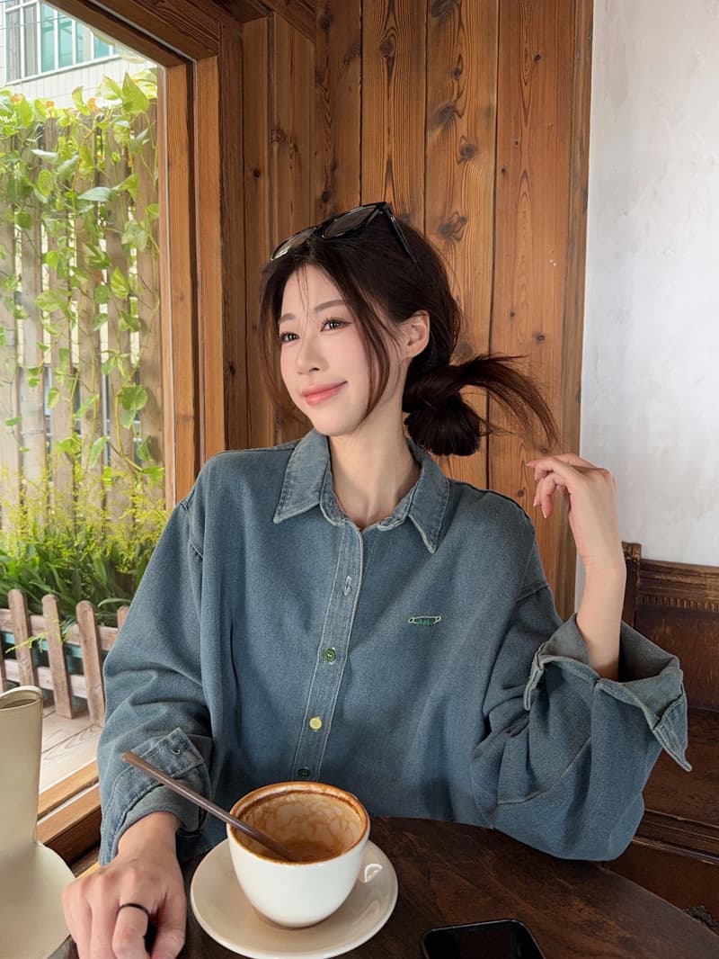 한 부서 레트로 자수 데님 여성 셔츠 2026 봄 디자인 센스 Chic 배색 단추 긴팔 맨위 재킷 상세 이미지 19