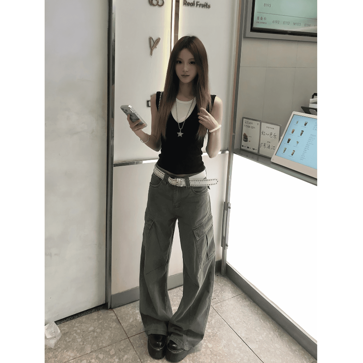 한 부서 품격 페이크 레이어드 라운드 넥 민소매 맨위 여성 봄 새로운 캐주얼 다용도 몸매 가꾸기 슬림해 보이는 연령 감소 조끼 이미지 2