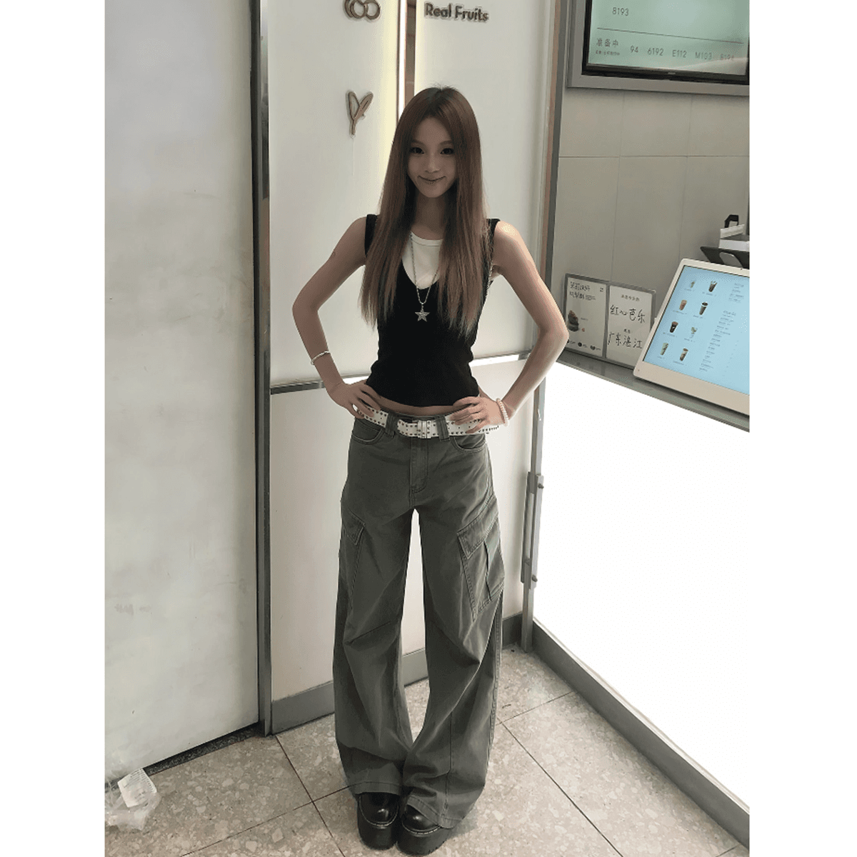 한 부서 품격 페이크 레이어드 라운드 넥 민소매 맨위 여성 봄 새로운 캐주얼 다용도 몸매 가꾸기 슬림해 보이는 연령 감소 조끼 이미지 4
