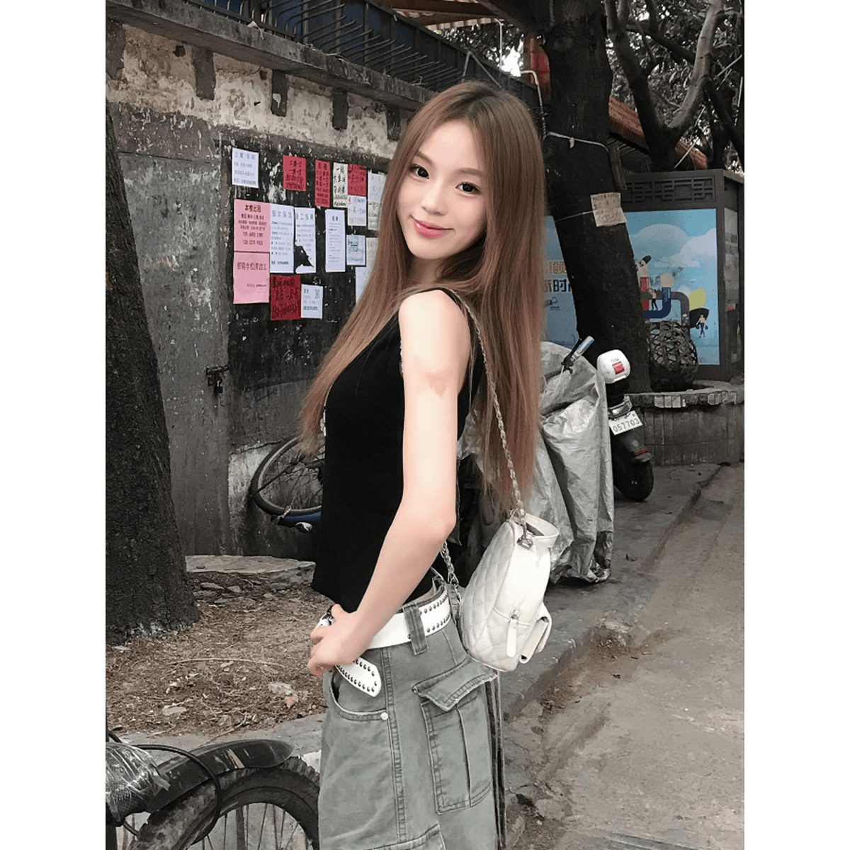 한 부서 품격 페이크 레이어드 라운드 넥 민소매 맨위 여성 봄 새로운 캐주얼 다용도 몸매 가꾸기 슬림해 보이는 연령 감소 조끼 이미지 3