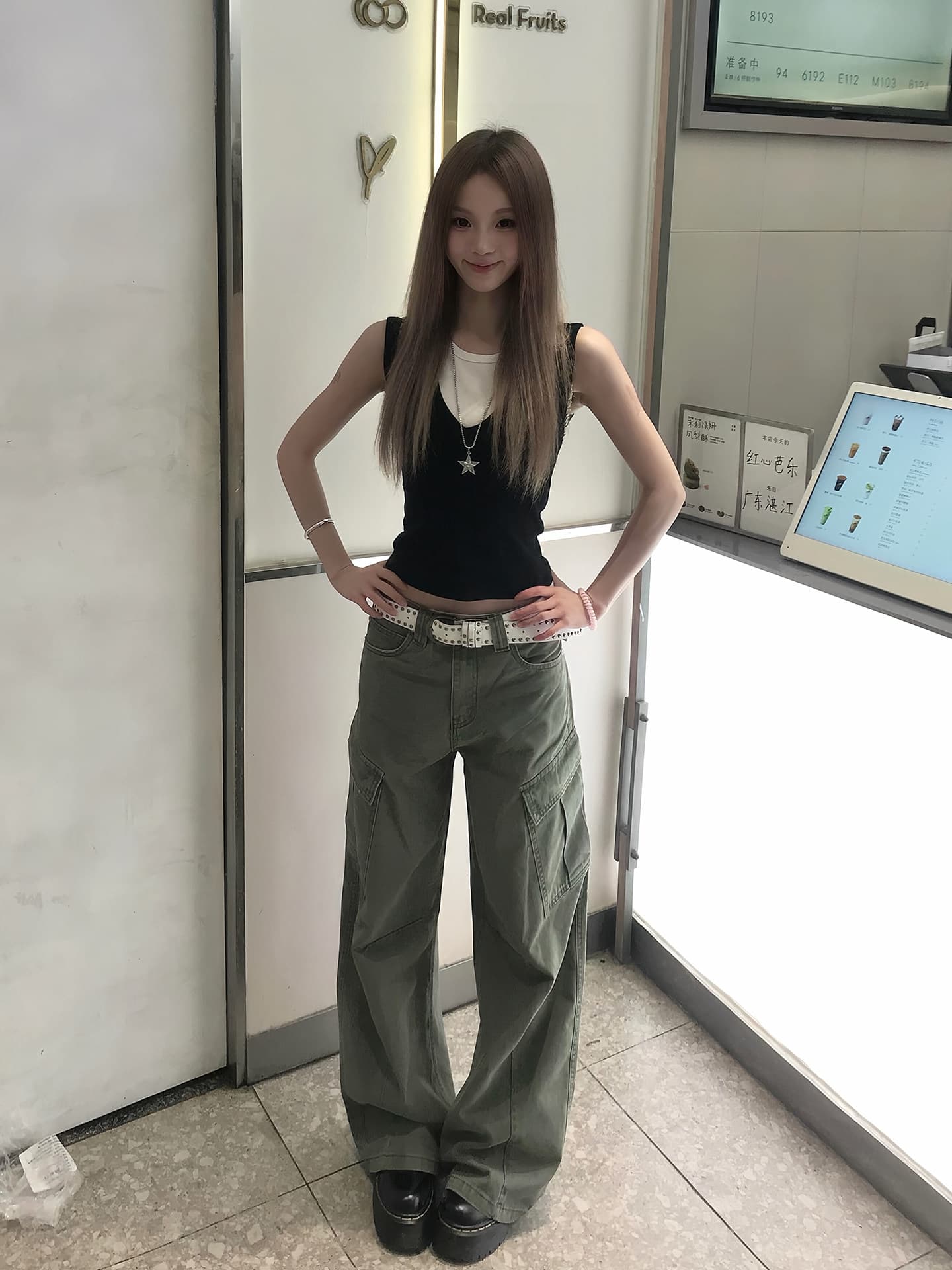 한 부서 품격 페이크 레이어드 라운드 넥 민소매 맨위 여성 봄 새로운 캐주얼 다용도 몸매 가꾸기 슬림해 보이는 연령 감소 조끼 상세 이미지 4
