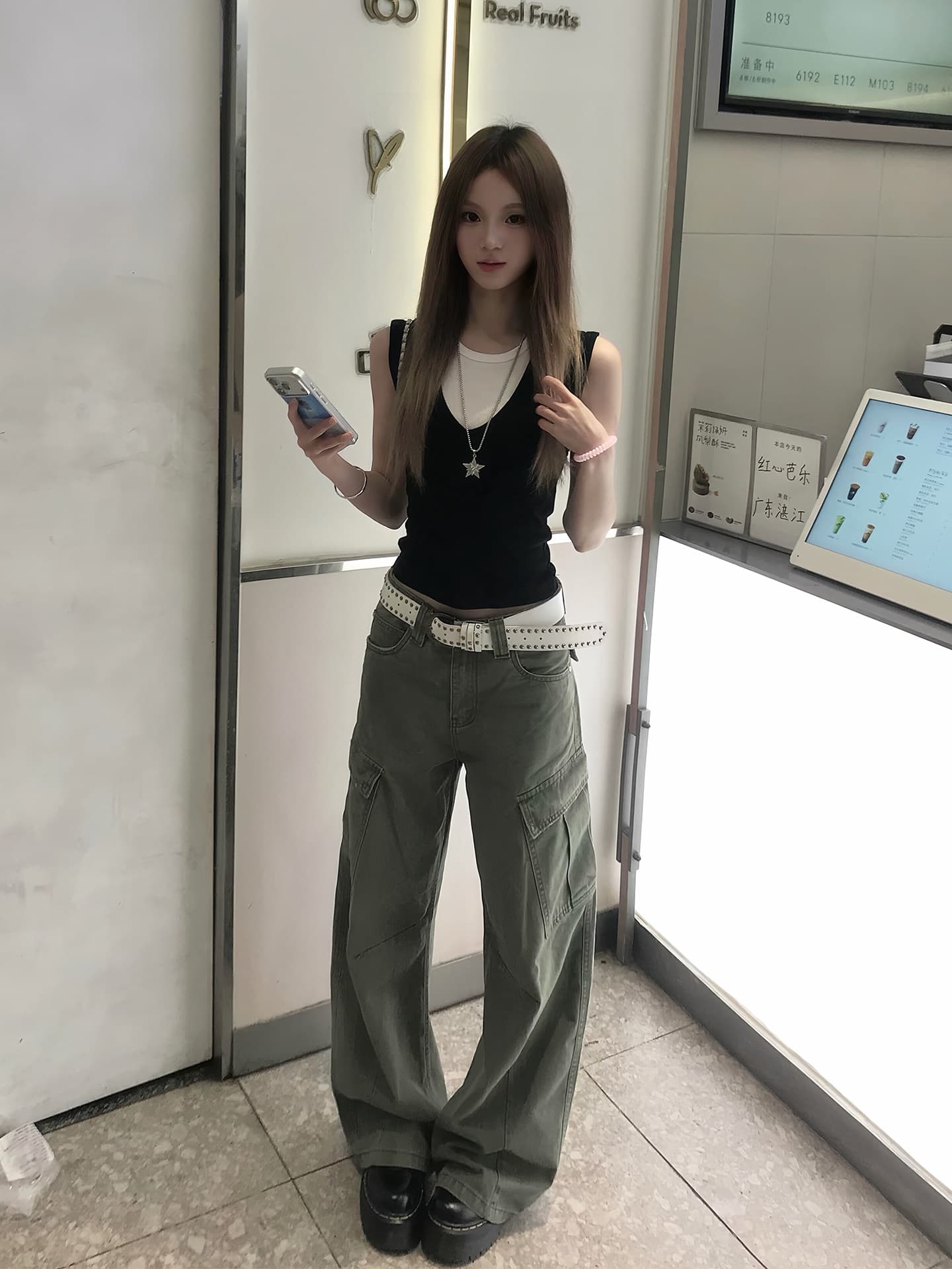 한 부서 품격 페이크 레이어드 라운드 넥 민소매 맨위 여성 봄 새로운 캐주얼 다용도 몸매 가꾸기 슬림해 보이는 연령 감소 조끼 상세 이미지 5