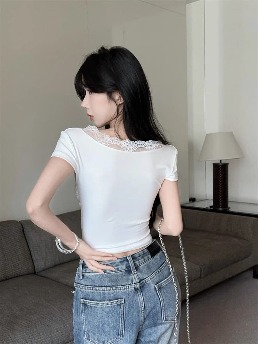 레이스 조각 비틀림 V넥 반팔 티셔츠 여성 여름 디자인 센스 몸매 가꾸기 화이트 순수한 색 욕망 바람 타이트 슬림해 보이는 맨위 상세 이미지 11