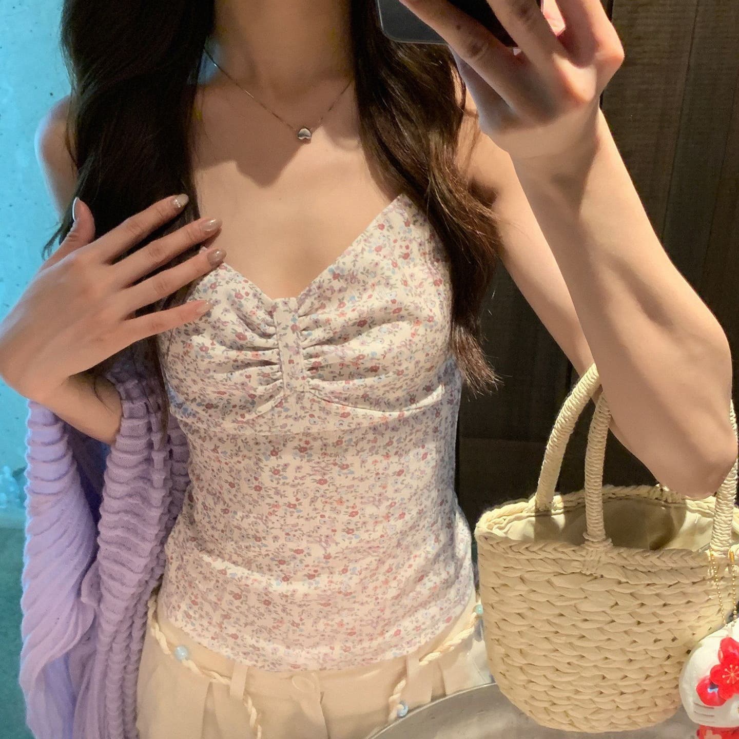 보라색 꽃무늬 캐미솔 인사이드 가져 가라. 이른 봄 새로운 몸매 가꾸기 아름다운 자이언트 잘 생긴 슬림해 보이는 다용도 쇼트 스타일 맨위 이미지 3