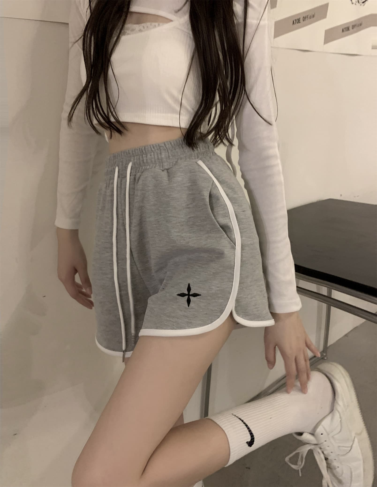 아메리칸 허리밴드 캐주얼 한 마디 넓은 다리 핫 바지 웨이 바지 운동 외출용 반바지 여성 루즈핏 자수 슬림해 보이는 패션 상세 이미지 4