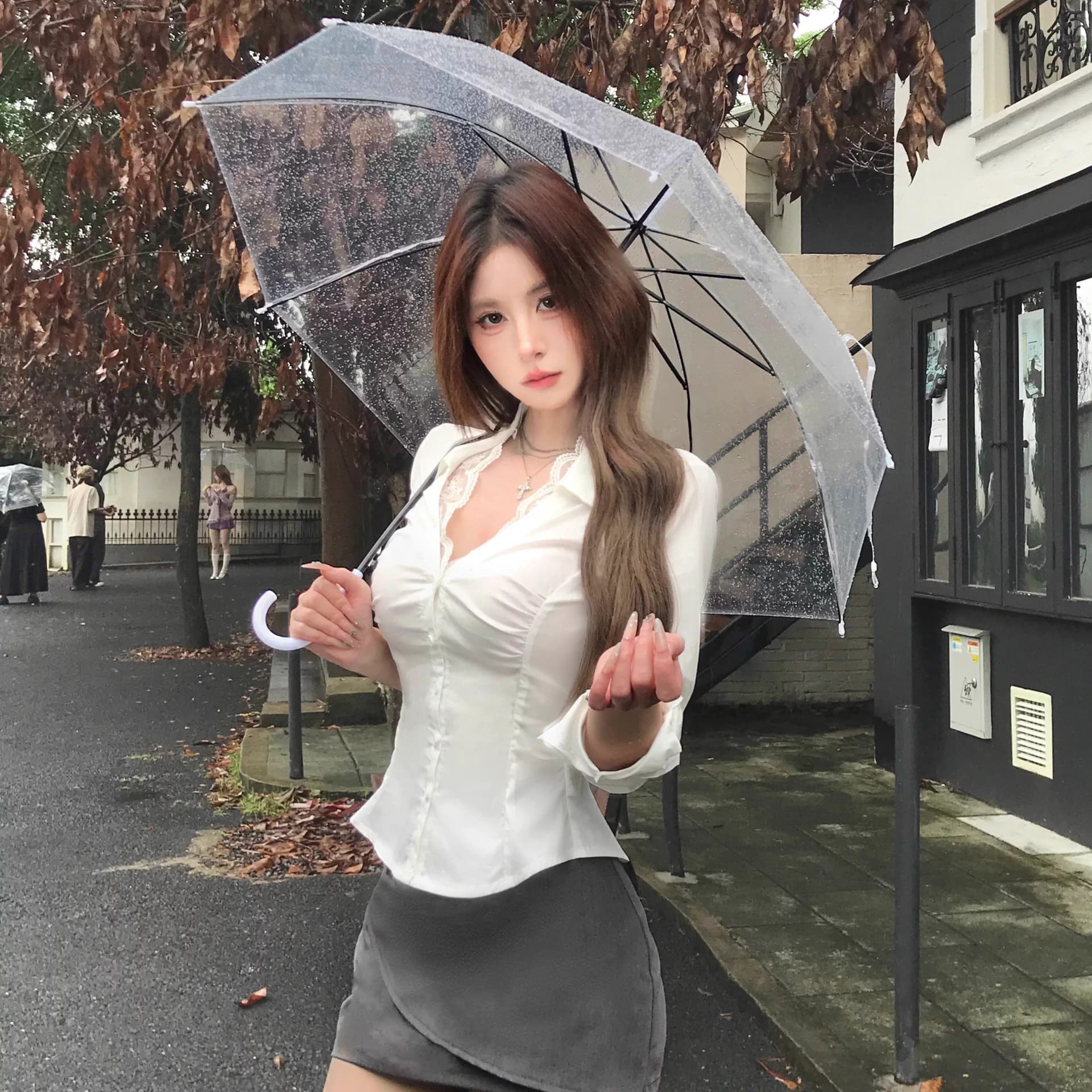 순면 V넥 흰 셔츠 레이스 조각 섹시함 긴팔 여성 셔츠 가을 디자인 센스 순수한 욕망 허리 수축 맨위 잘 생긴 이미지 3