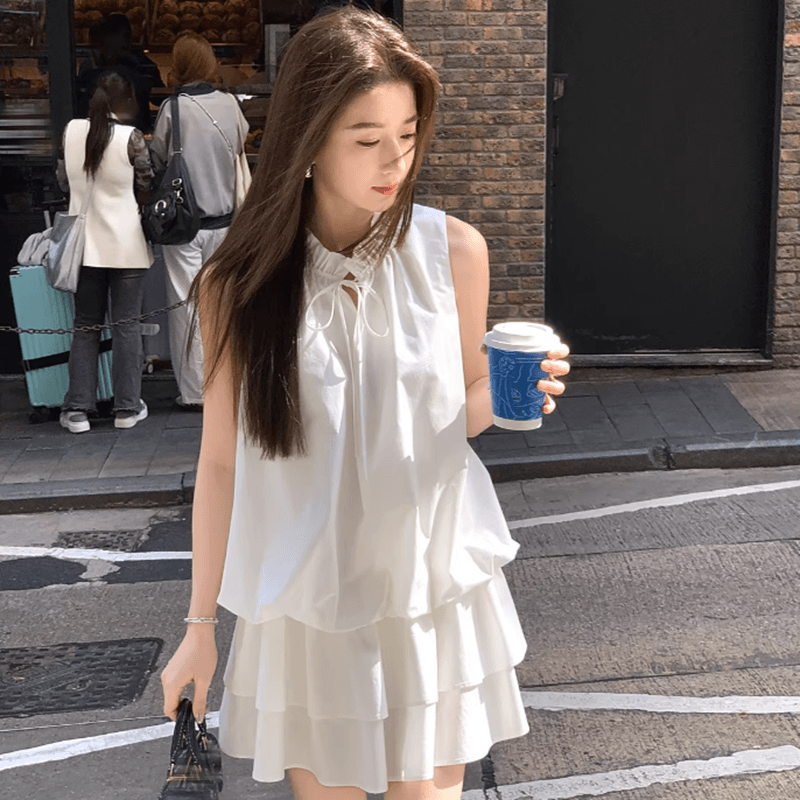 부드러운 바람 V넥 레이스업 황색 꽃밭 여성 드레스 새로운 다용도 슬림해 보이는 한 마디 민소매 미니 스커트 반바지 세트 이미지 5