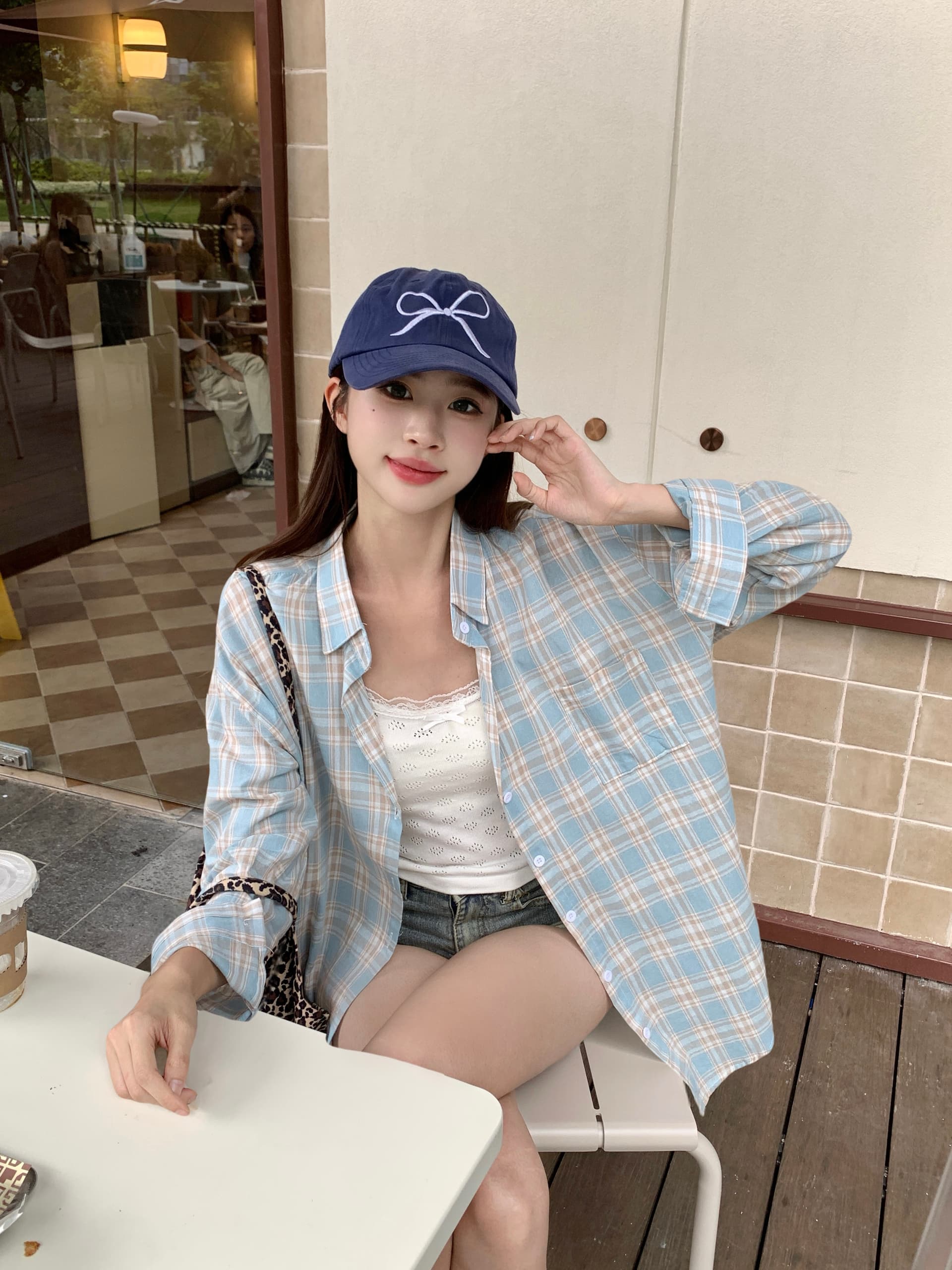 실사 파란색 체크무늬 여성 셔츠 2025 봄 여름 외부 가져 가라. 디자인 센스 작은 대중 패션 셔츠 여름 재킷 상세 이미지 8