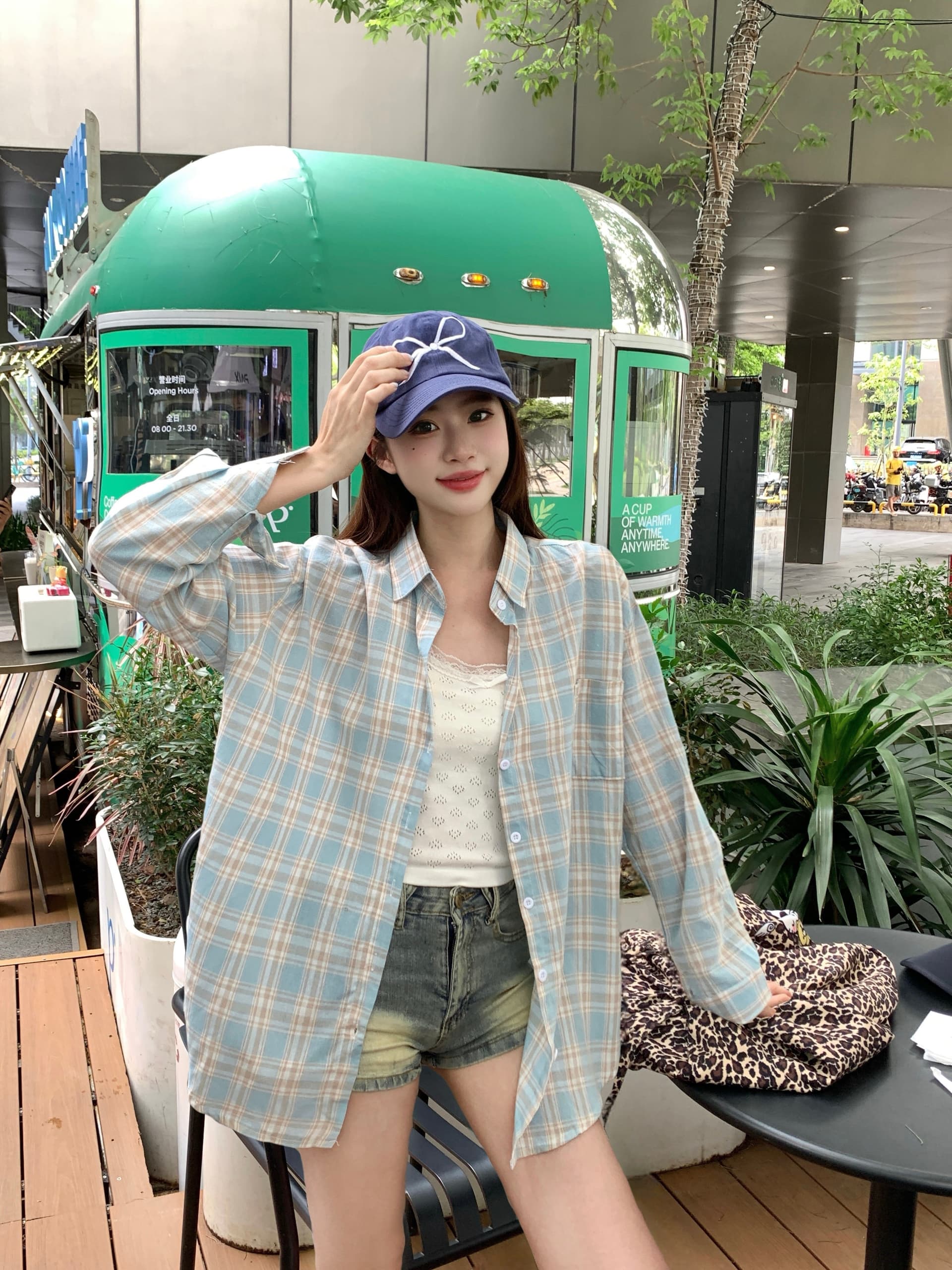 실사 파란색 체크무늬 여성 셔츠 2025 봄 여름 외부 가져 가라. 디자인 센스 작은 대중 패션 셔츠 여름 재킷 상세 이미지 18