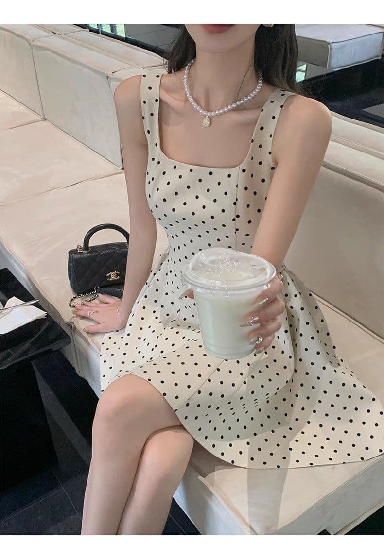 프랑스식 광장 칼라 도트 무늬 슬립 여성 드레스 2026 자이언트 잘 생긴 여름 품격 허리 수축 슬림해 보이는 퍼프 미니 스커트 상세 이미지 4