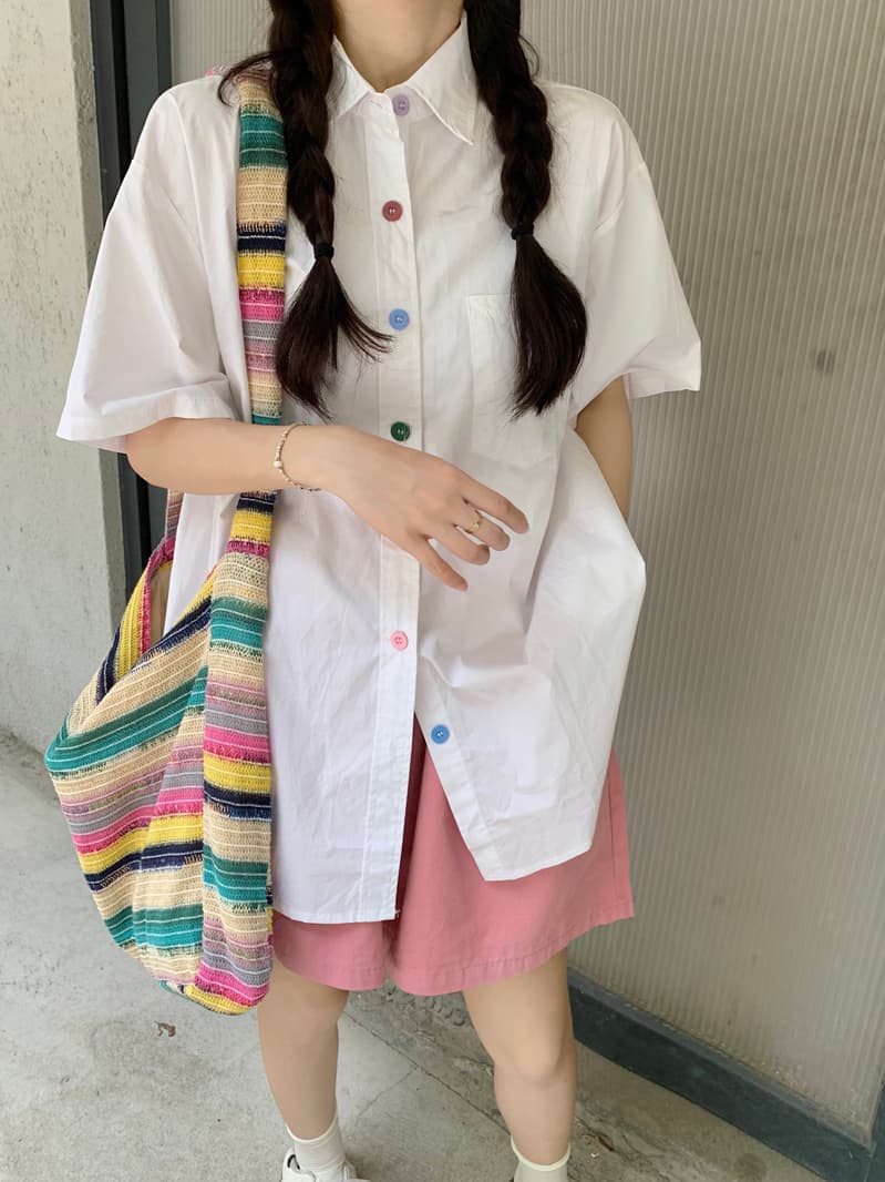 여름 작은 대중 디자인 센스 색상 단추 화이트 여성 셔츠 2026 다용도 캐주얼 루즈핏 슬림해 보이는 반팔 맨위 상세 이미지 19