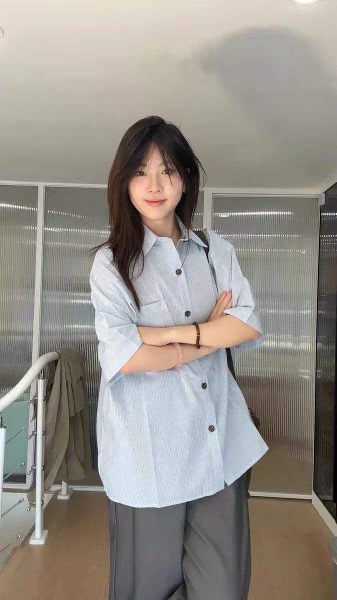 소금 부서 느슨함 센스 스트라이프 폴로 칼라 반팔 여성 셔츠 여름 새로운 작은 대중 아름다운 작은 셔츠 루즈핏 슬림해 보이는 맨위 이미지 3