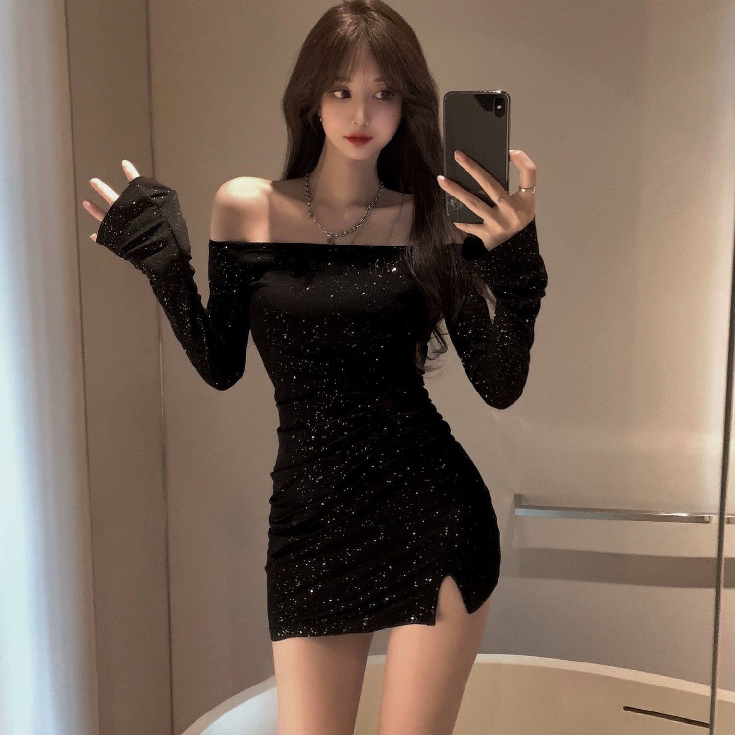 순수한 욕망 인터넷 유명인 섹시함 핫걸 보트넥 반짝임 타이트 타이트 스커트 작은 검은 드레스 긴팔 트임 주름 여성 드레스 이미지 4
