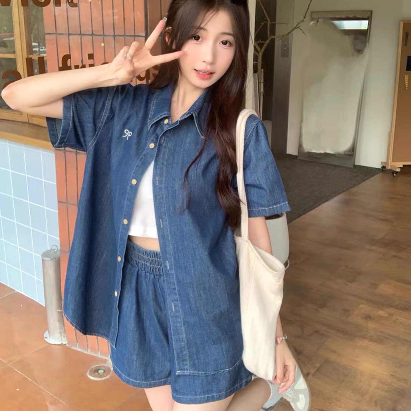 여름 새로운 모방 데님 세트 여성용 짧은 소매 셔츠 반바지 투피스 세트 빅 사이즈 마이크로 지방 착용 가져 가라. 캐주얼 세트 트렌디 상세 이미지 19