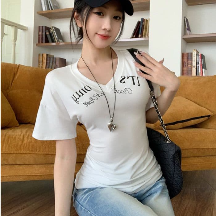 아메리칸 핫걸 몸매 가꾸기 슬림해 보이는 알파벳 긍정적 인 어깨 반팔 티셔츠 여성 의류 여름 다용도 아름다운 chic 쇼트 스타일 맨위
