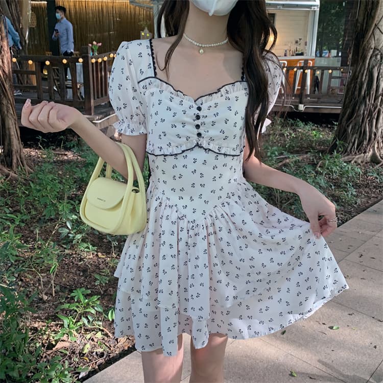 프랑스식 광장 칼라 꽃무늬 반팔 여성 드레스 여름 달콤함 백리스 퍼프 나비 매듭 허리 수축 슬림해 보이는 짧은 치마 상세 이미지 3