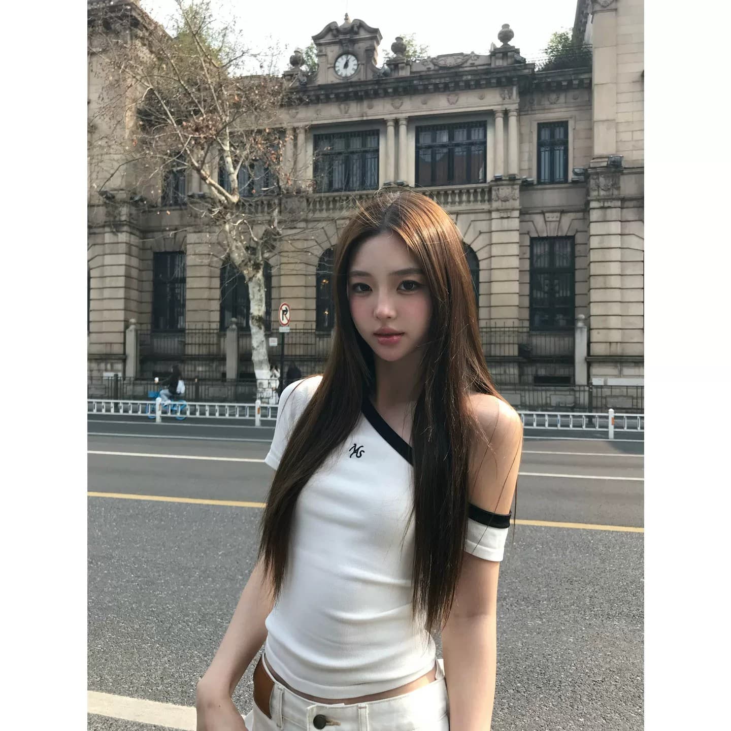 40 순면 한 부서 순수한 욕망 핫걸 바람이 아닙니다. 대칭 오프숄더 반팔 티셔츠 여성 여름 몸매 가꾸기 슬림해 보이는 디자인 센스 상세 이미지 3
