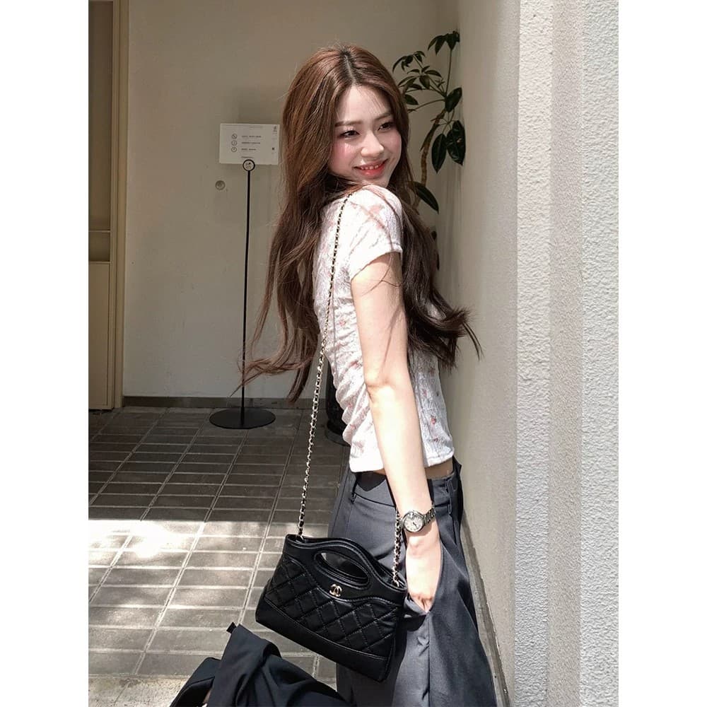 레이스 안감 화이트 레이스 꽃무늬 u 칼라 반팔 티셔츠 여성 여름 디자인 센스 순수한 욕망 핫걸 몸매 가꾸기 맨위 이미지 5