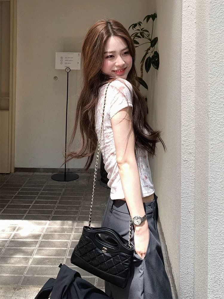 레이스 안감 화이트 레이스 꽃무늬 u 칼라 반팔 티셔츠 여성 여름 디자인 센스 순수한 욕망 핫걸 몸매 가꾸기 맨위 상세 이미지 3