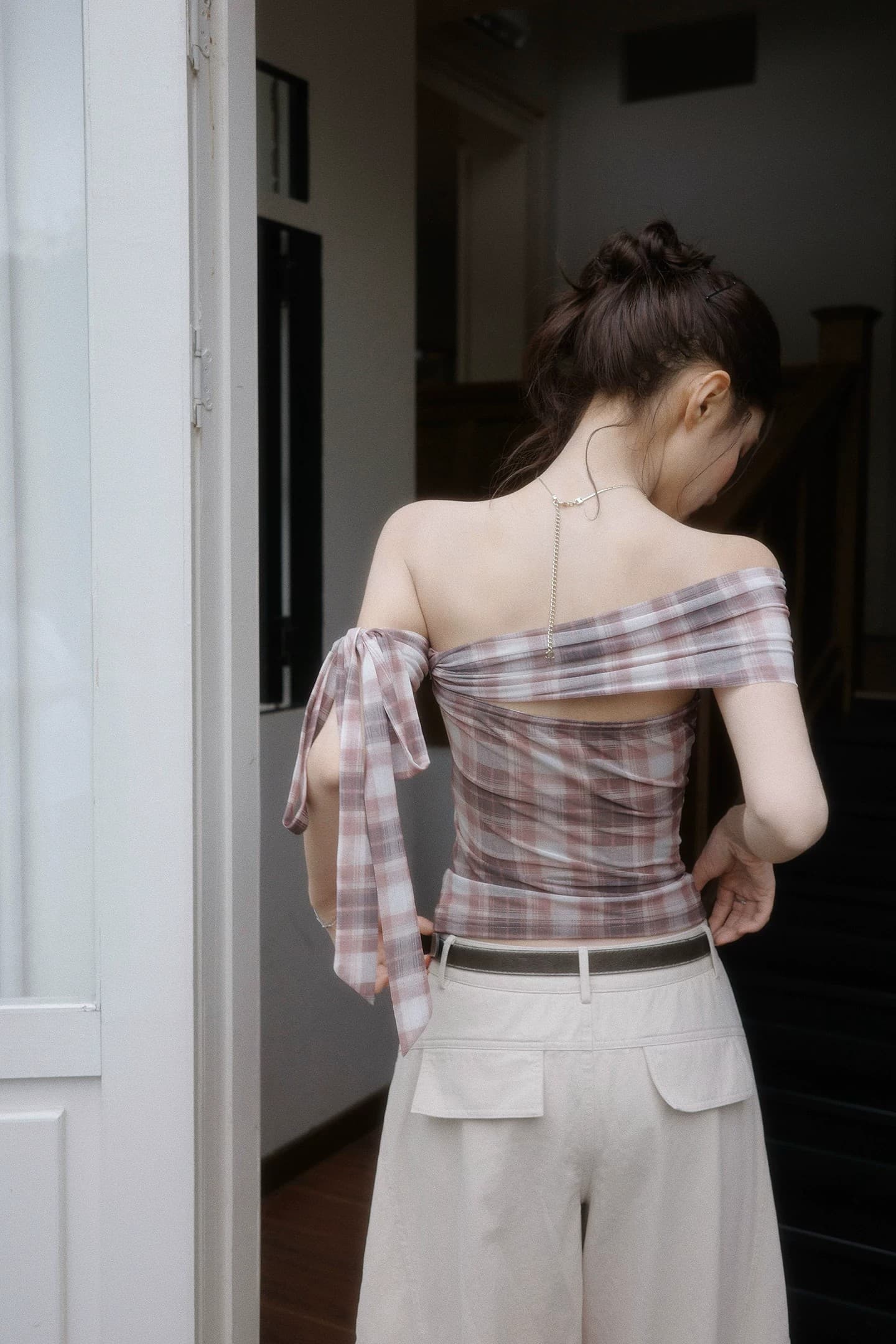 오프숄더 섹시함 가을 어깨 소매 티셔츠 여성 여름 레이스업 펌프 Pleat 몸매 가꾸기 고유 한 아름다운 품격 오프숄더 쇼트 스타일 맨위 상세 이미지 12
