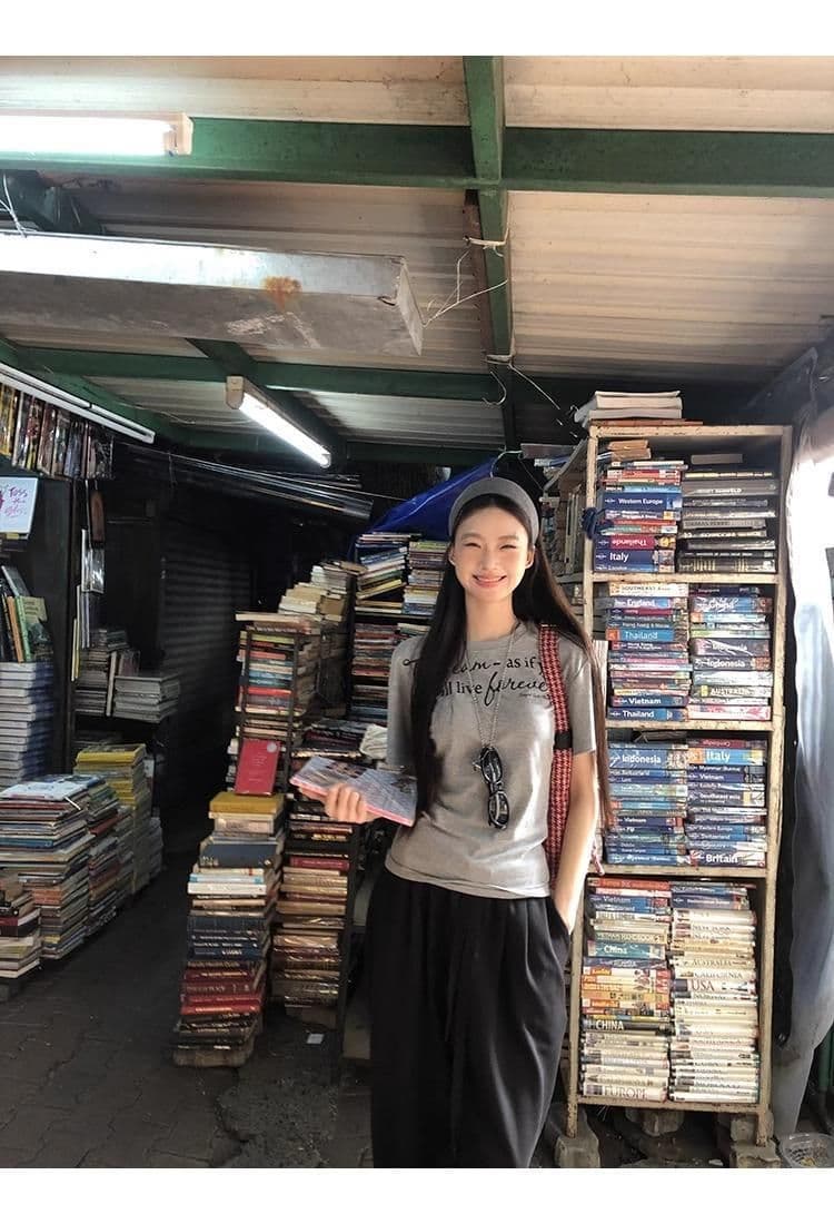 아메리칸 알파벳 회색 긍정적 인 어깨 반팔 티셔츠 여성 여름 디자인 센스 작은 대중 몸매 가꾸기 슬림해 보이는 허리 수축 달콤한 핫걸 맨위 상세 이미지 2