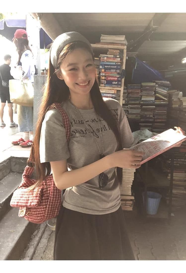 아메리칸 알파벳 회색 긍정적 인 어깨 반팔 티셔츠 여성 여름 디자인 센스 작은 대중 몸매 가꾸기 슬림해 보이는 허리 수축 달콤한 핫걸 맨위 상세 이미지 3