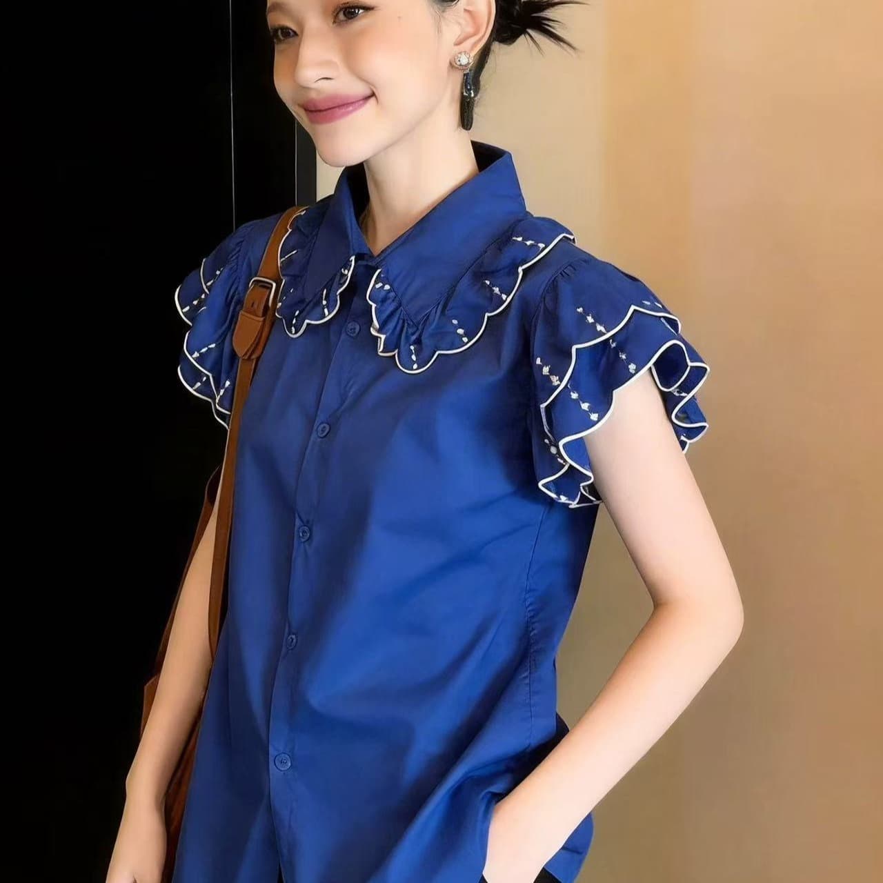 부드러운 바람 명시적 스티치 장식 베이비 칼라 반팔 여성 셔츠 2026 여름 새로운 연꽃 잎 소매 슬림해 보이는 디자인 맨위 이미지 5