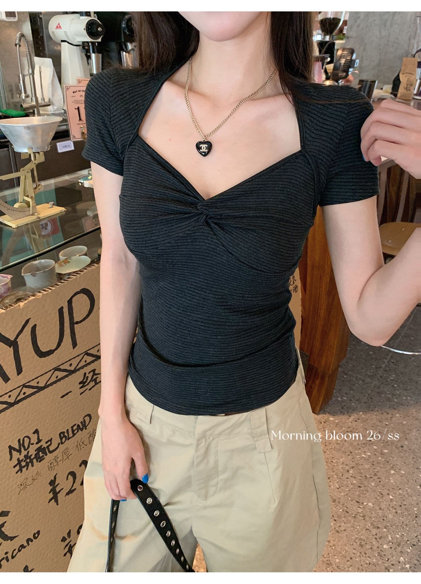 원본 것 스트라이프 V넥 비틀림 반팔 티셔츠 여성 여름 한 부서 착용 가져 가라. 작은 키 쇼트 스타일 맨위 상세 이미지 13