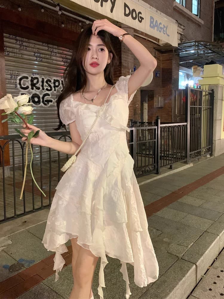 2026 새로운 프랑스식 첫사랑 불규칙 화이트 공주 생일 예복 여성 드레스 여름 아름다운 작은 키 이미지 4