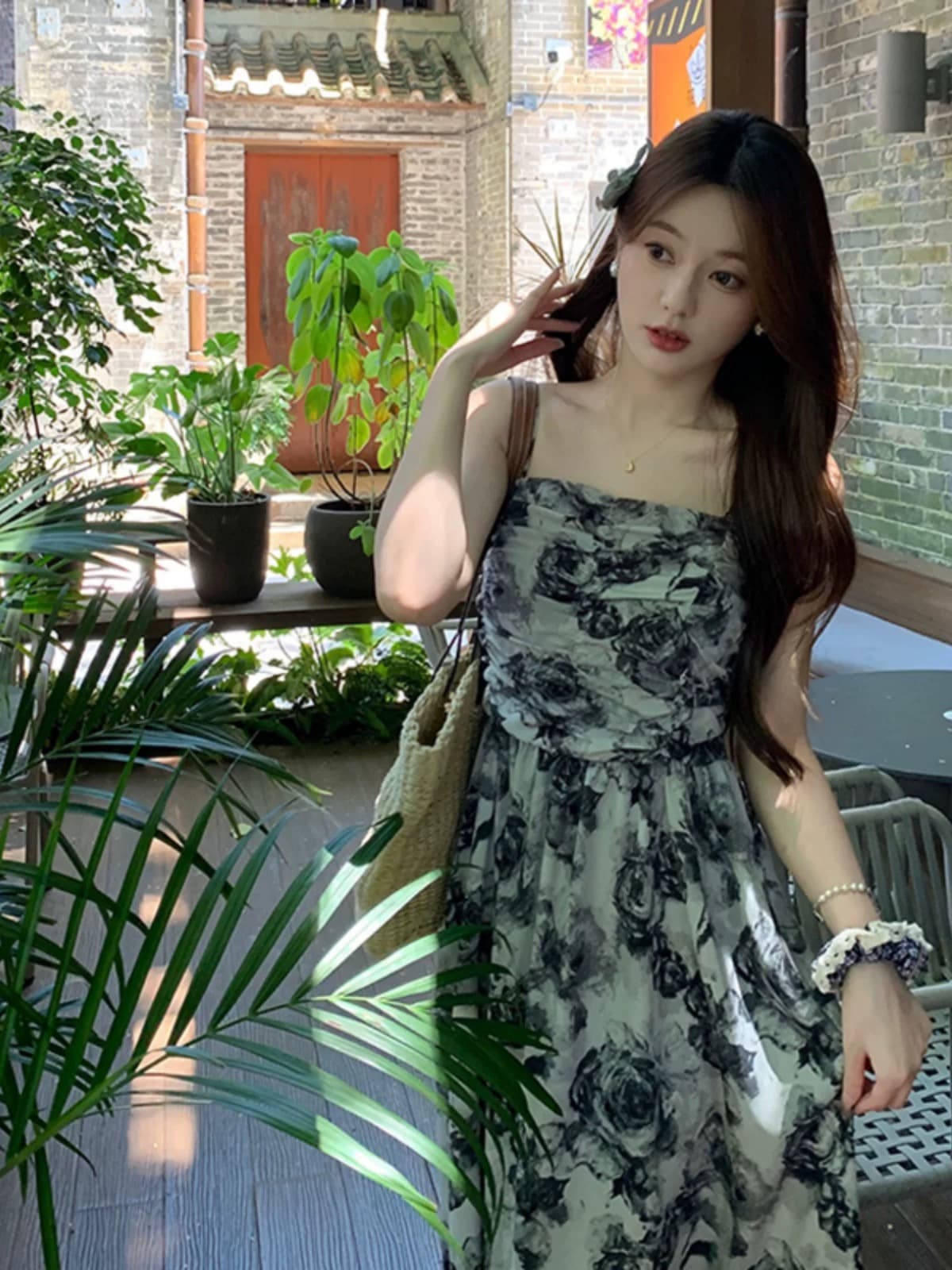 수묵화 장미 슬립 여성 드레스 여름 2026 새로운 Chic 달콤한 매운맛 중간 길이 치마 오픈 가디건 투피스 세트 상세 이미지 2