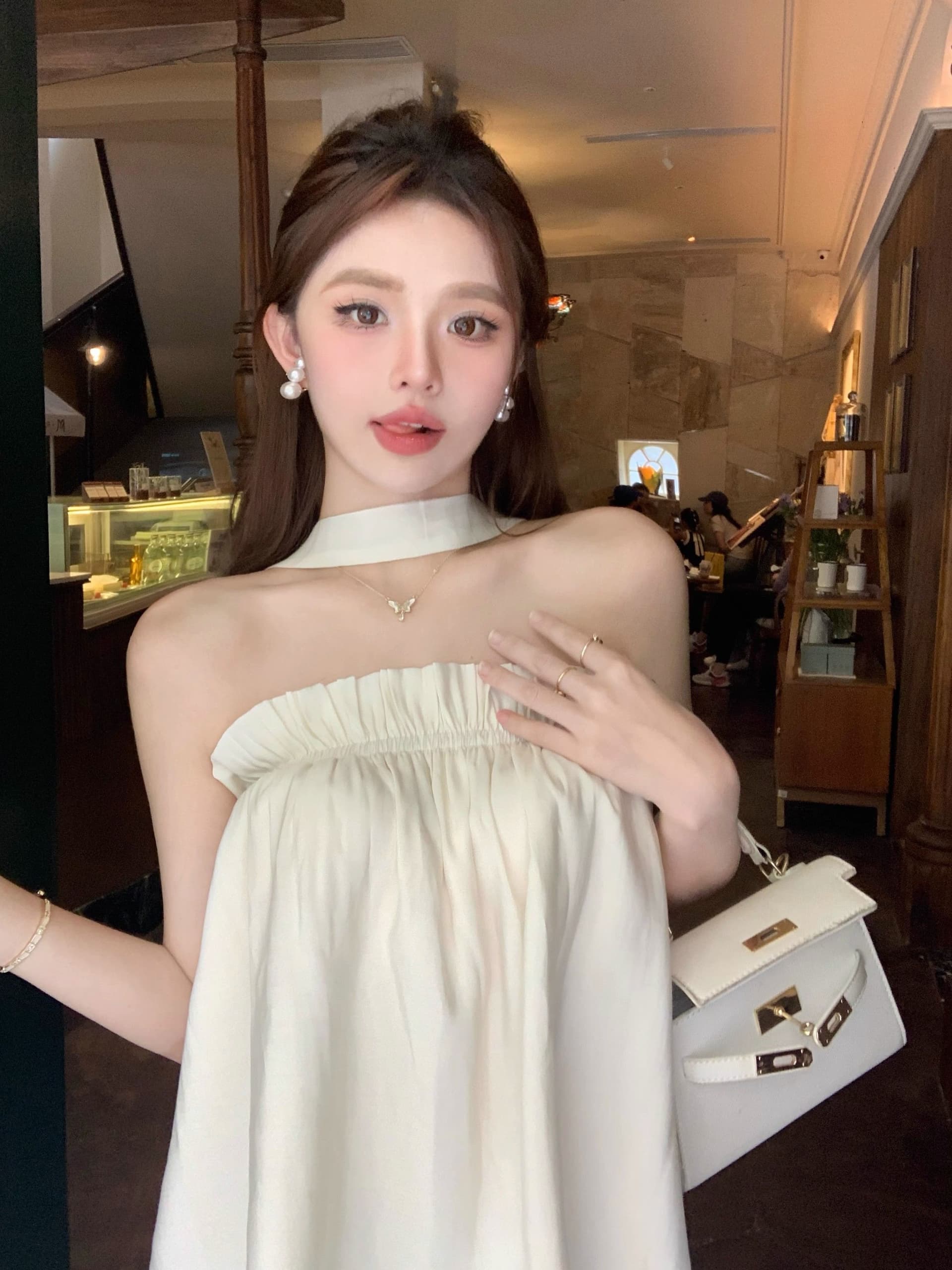 프릴 오프숄더 행침 목 캐미솔 여름 프랑스식 Chic 고급 센스 루즈핏 살구 색상 민소매 맨위 상세 이미지 1