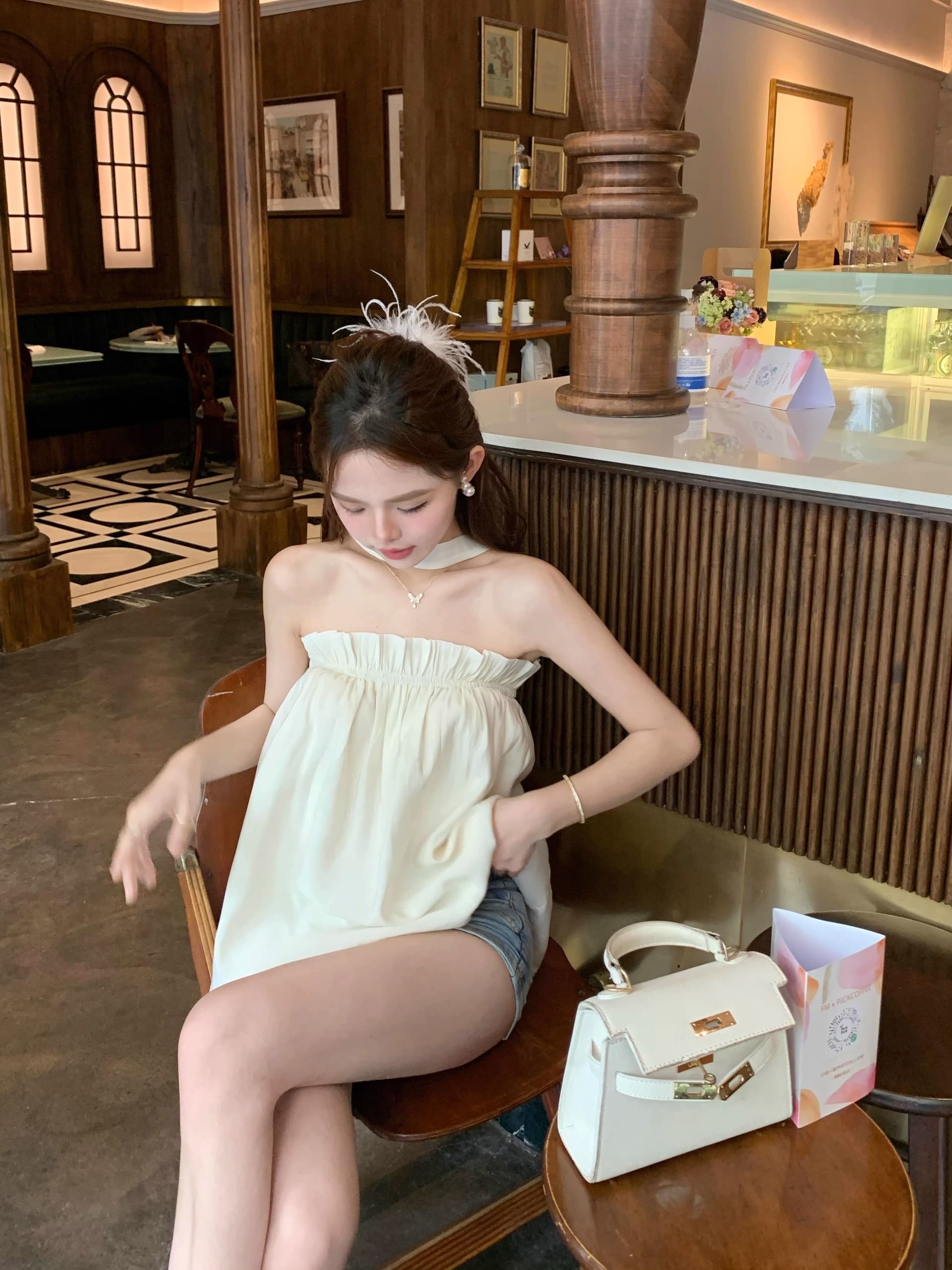 프릴 오프숄더 행침 목 캐미솔 여름 프랑스식 Chic 고급 센스 루즈핏 살구 색상 민소매 맨위 상세 이미지 8