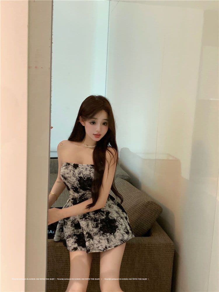 잉크 페인팅 포장 가슴 여성 드레스 여름 허리 수축 미니 스커트 고급 센스 오프숄더 순수한 욕망 바람 튜브탑 중간 및 짧은 치마 상세 이미지 1